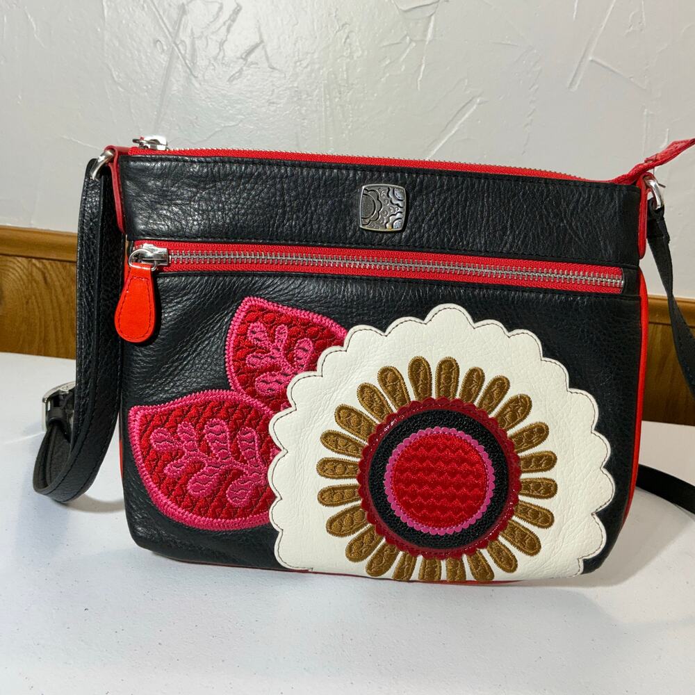 Brighton Gilly Flower Appliquéd Leather Shoulder Crossbody Purse Adjustable - Picture 6 of 7
